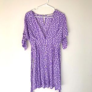 Pretty and Flowy purple dress!
